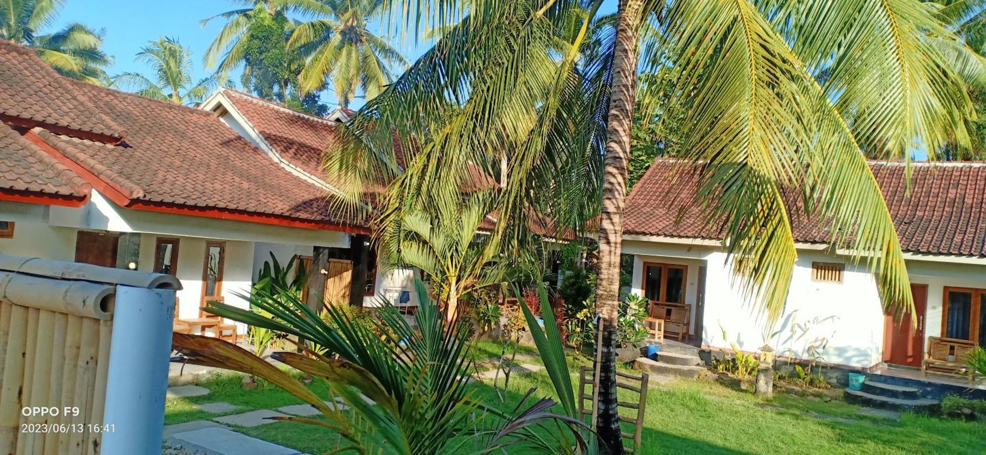Dewi Garden Guesthouse Kuta  Exterior foto